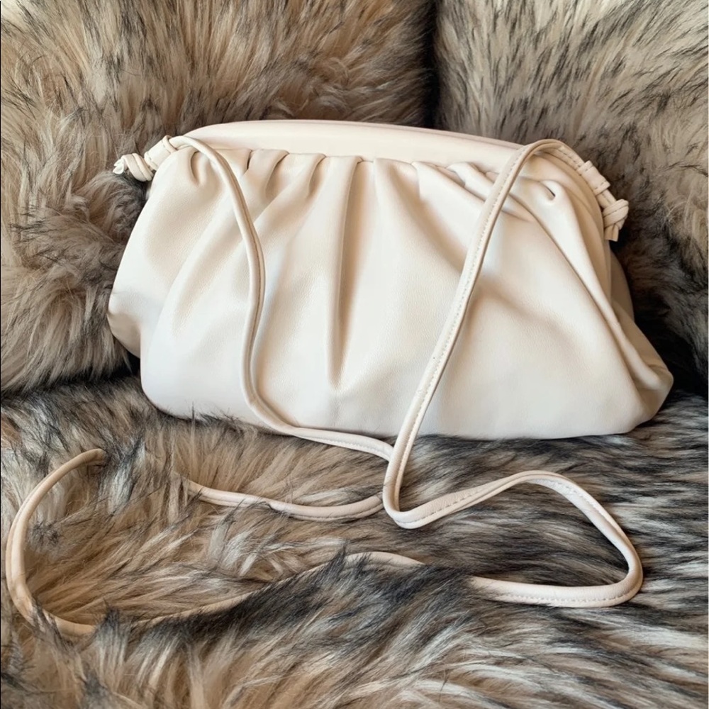 The Pouch - Picture 2 of 14